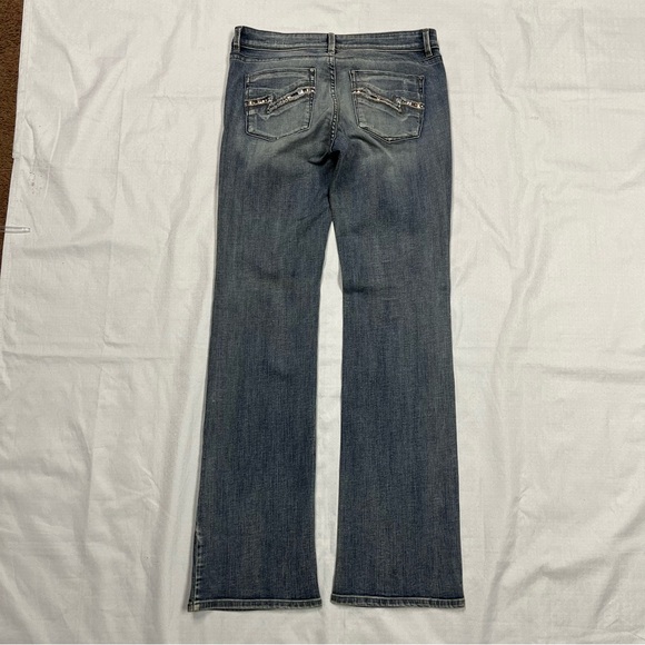 White House black market ladies light wash boot cut jeans size 6 - Picture 3 of 5